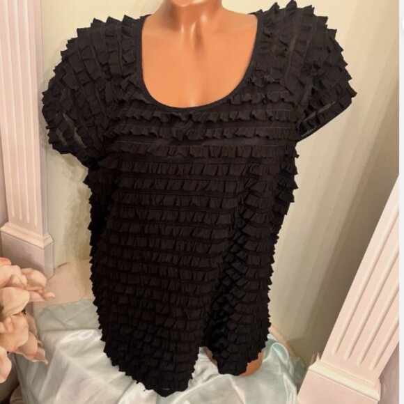 Moa Moa. Sz 1X. Black Ruffled Top. USA Pullover. Cap Sleeves. Scoop Neck. B65 - Picture 1 of 3